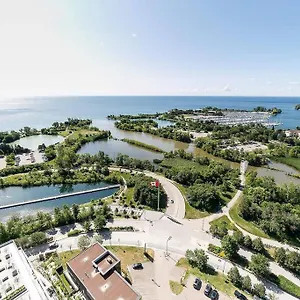 https://waterfront-luxury-condo.hotelstorontoontario.org