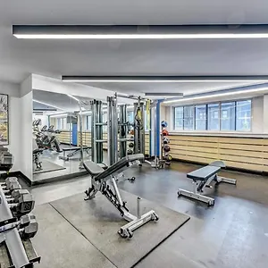 https://house-crescent.hotels-in-montreal.org