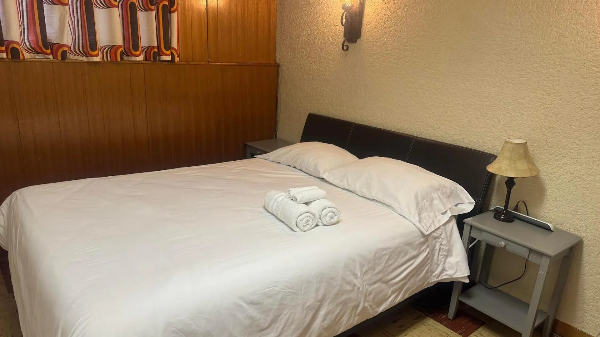 Cozy Guest Home Close To Downtown Vancouver Sights & Subway Station contacts